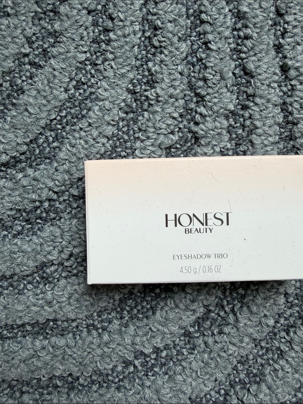 Honest beauty eyeshadow trio truly enticing smoky grey